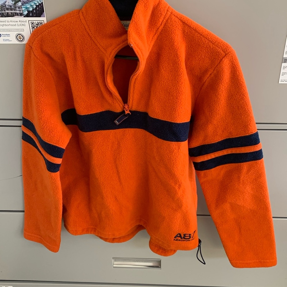 Kids Aeropostale pull over, size M